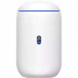 UniFi all-in-one desktop router